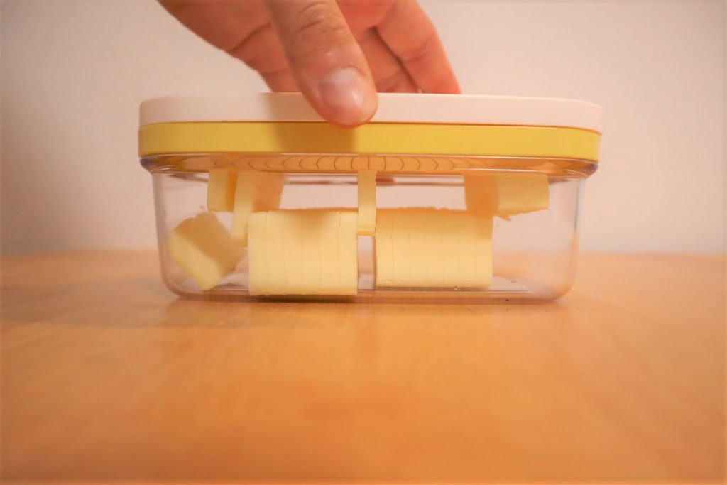バターを最初に5gずつ切れる道具が、使うたびに銀紙を広げなくていいからめちゃ便利